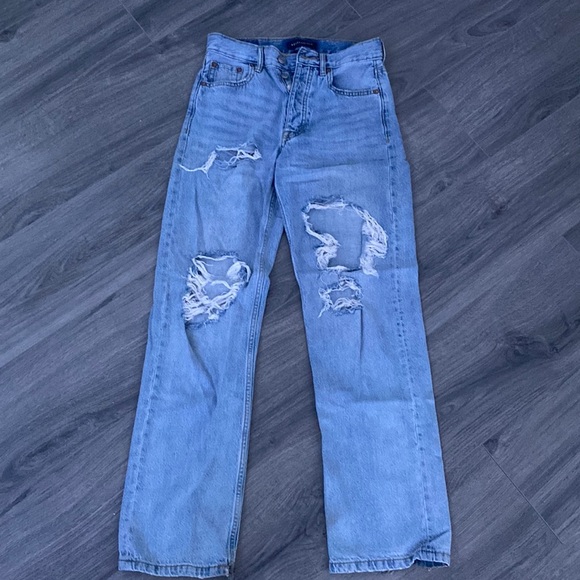 Aeropostale, size 2 (runs small im usually a 0), 90s baggy - Picture 1 of 3